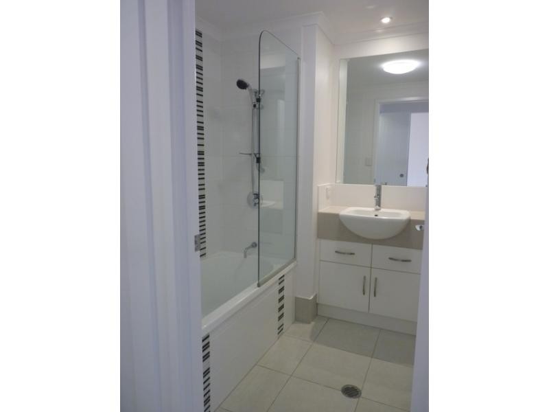 1 / 6-24 Henry Street, West End QLD 4810