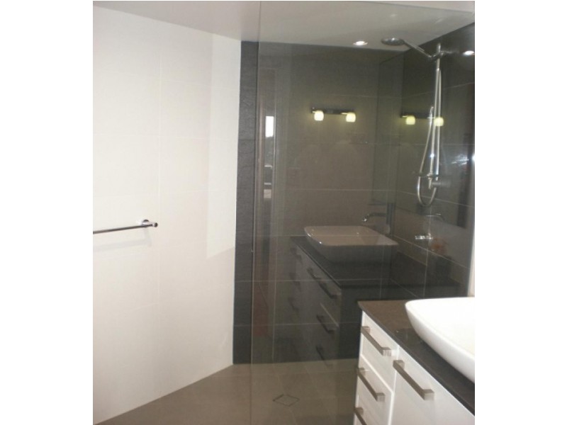 135 Macquarie Street, Teneriffe QLD 4005