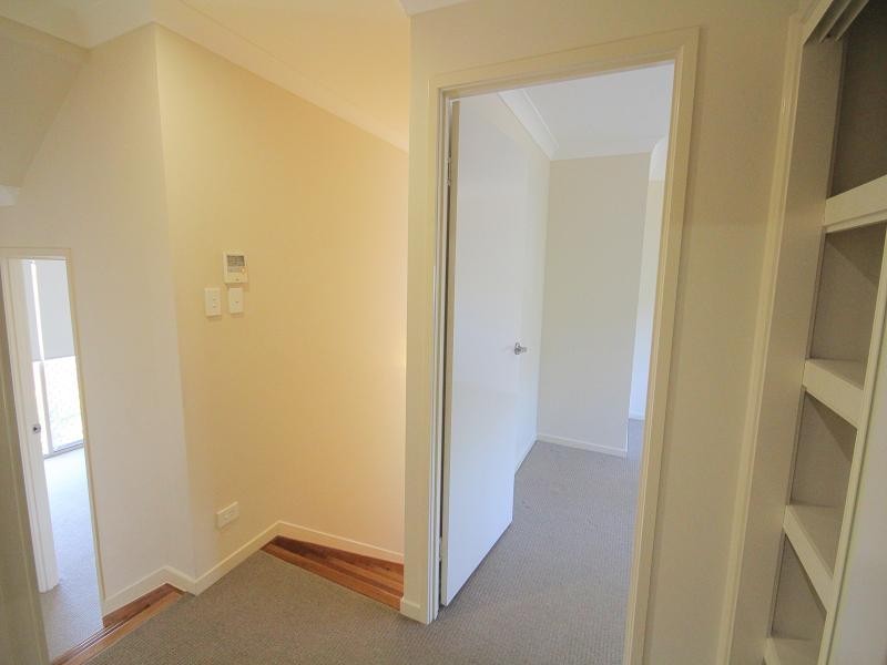 582 Manly Road, Wakerley QLD 4154