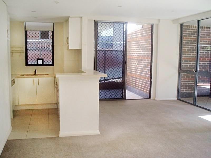 1 / 6-10 Romsey St, Waitara NSW 2077