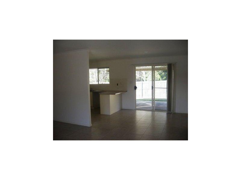 1/10 Daintree Drive, Torquay QLD 4655