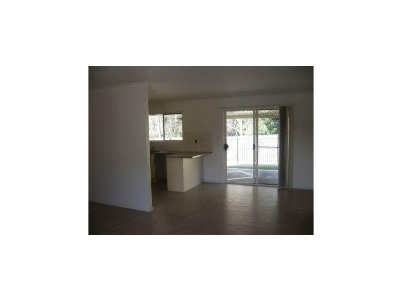 1/10 Daintree Drive, Torquay QLD 4655