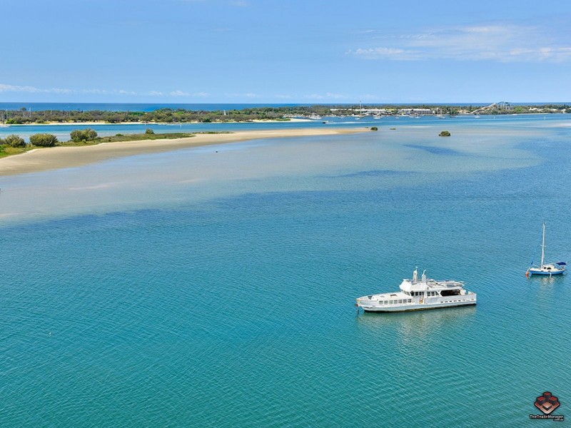 326 Marine Parade, Labrador QLD 4215