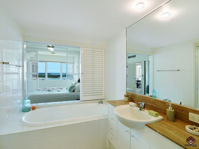 326 Marine Parade, Labrador QLD 4215