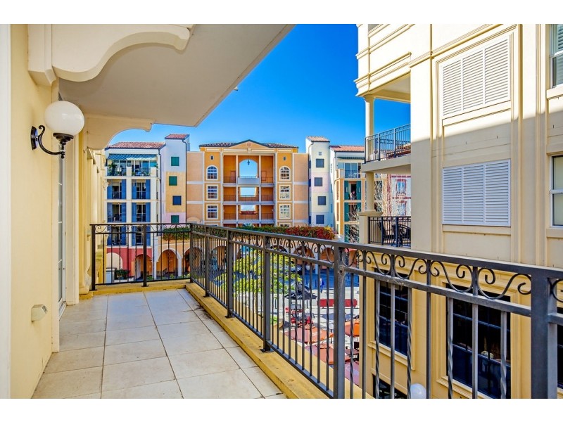 2023 / 3029 The Boulevard, Carrara QLD 4211