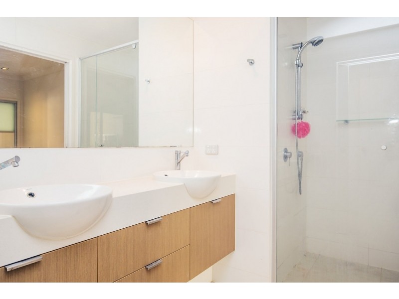 2023 / 3029 The Boulevard, Carrara QLD 4211