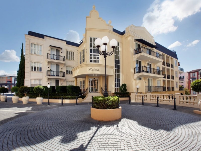 2023 / 3029 The Boulevard, Carrara QLD 4211