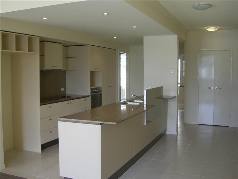 195/251 Varsity pde, Varsity Lakes QLD 4227