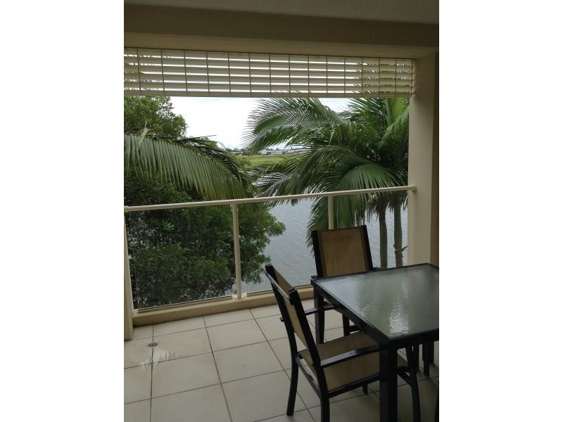 195/251 Varsity pde, Varsity Lakes QLD 4227