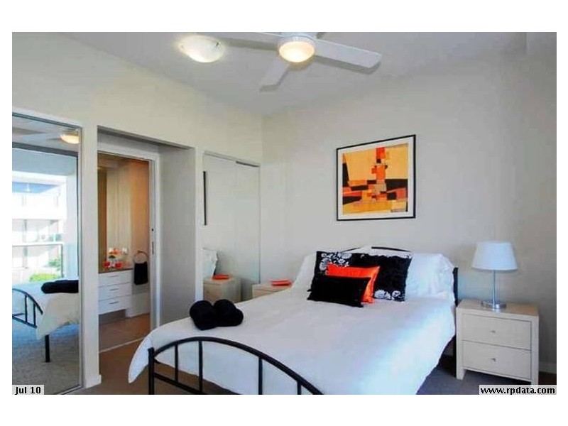 Unit 24 / 18 Riverbend Place, Bulimba QLD 4171