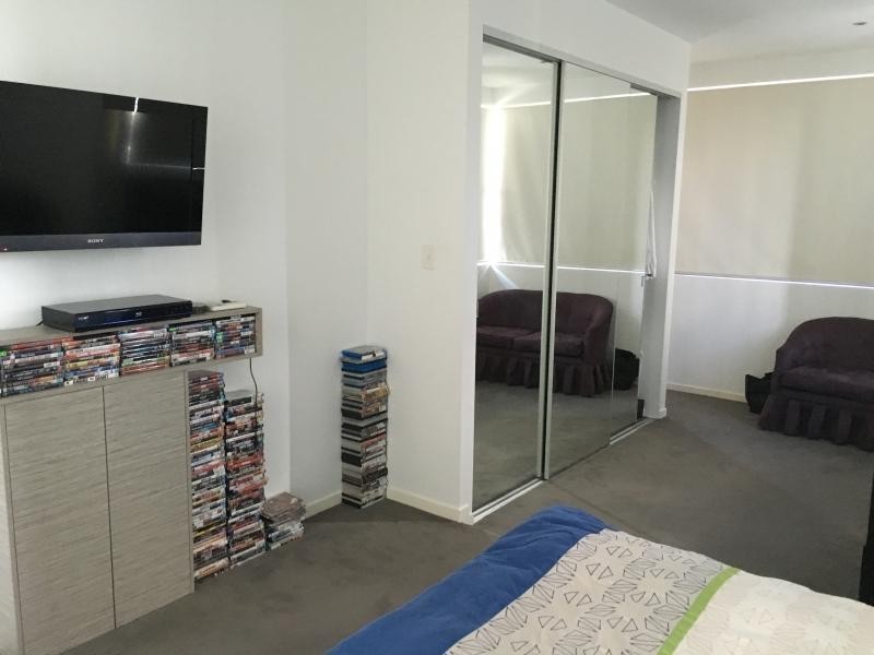 28 Carl Street, Woolloongabba QLD 4102