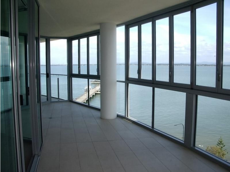 14 Oxley Ave, Woody Point QLD 4019