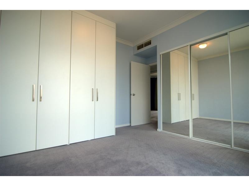 35 Ferry Street, Kangaroo Point QLD 4169