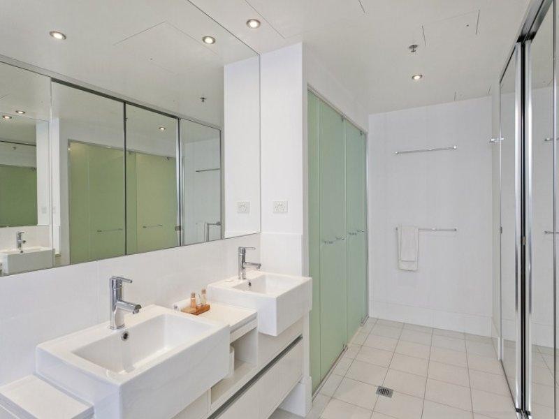 30 Macrossn Street, Brisbane QLD 4000