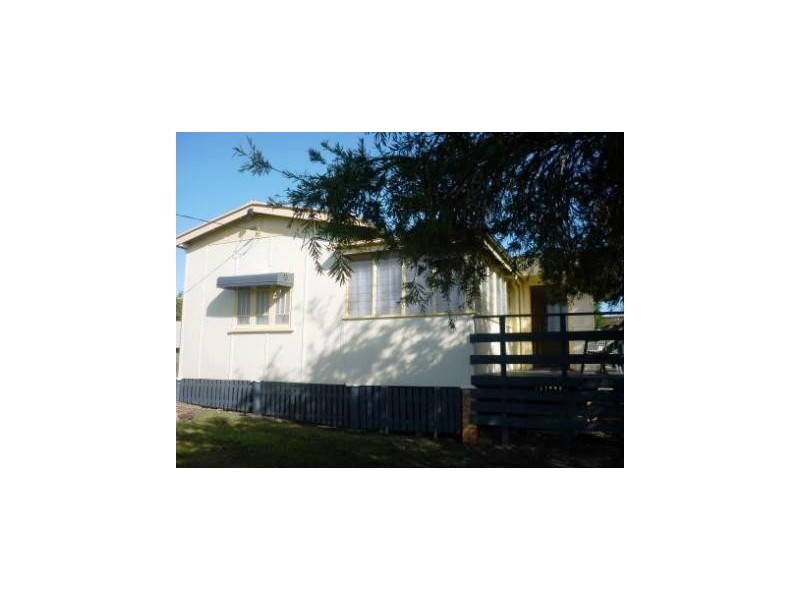 41 Bideford Strret, Torquay QLD 4655