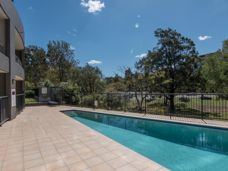 21 Patrick Lane, Toowong QLD 4066