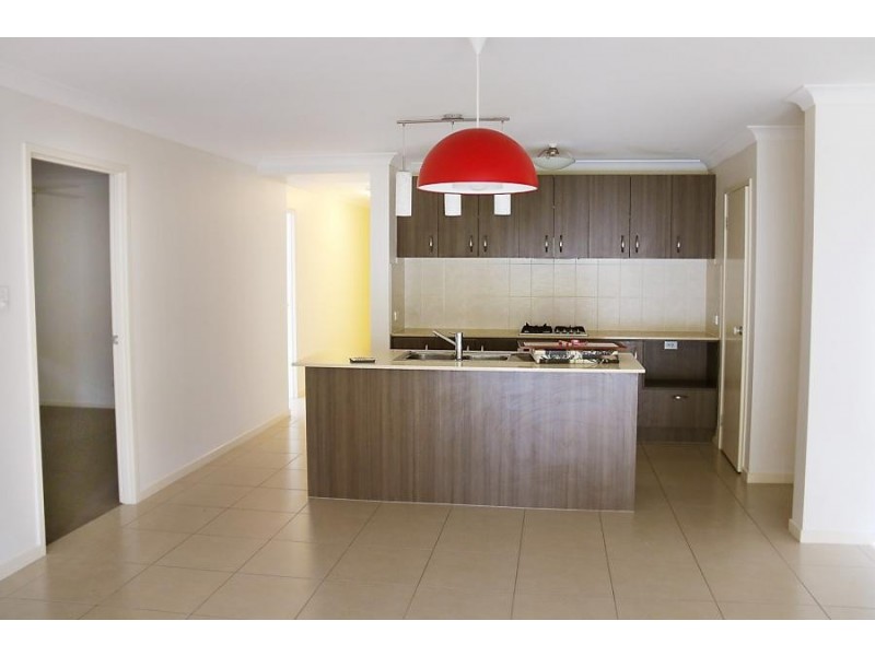 14 Kirijani Street, Fitzgibbon QLD 4018