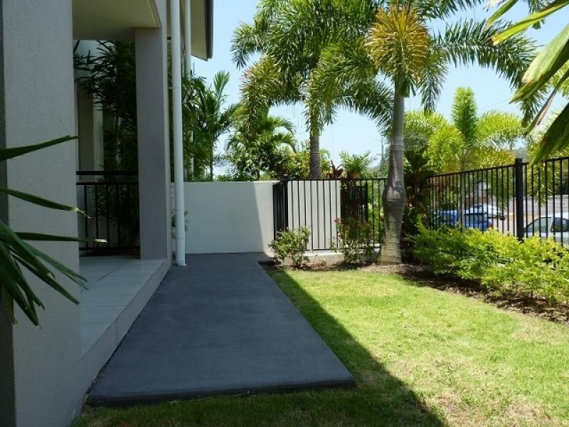 1 / 6-24 Henry Street, West End QLD 4810