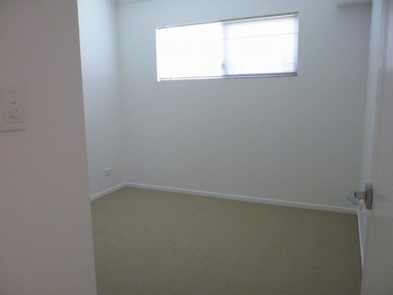 1 / 6-24 Henry Street, West End QLD 4810