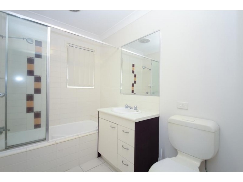 04/8 Earnshaw Street, Calamvale QLD 4116