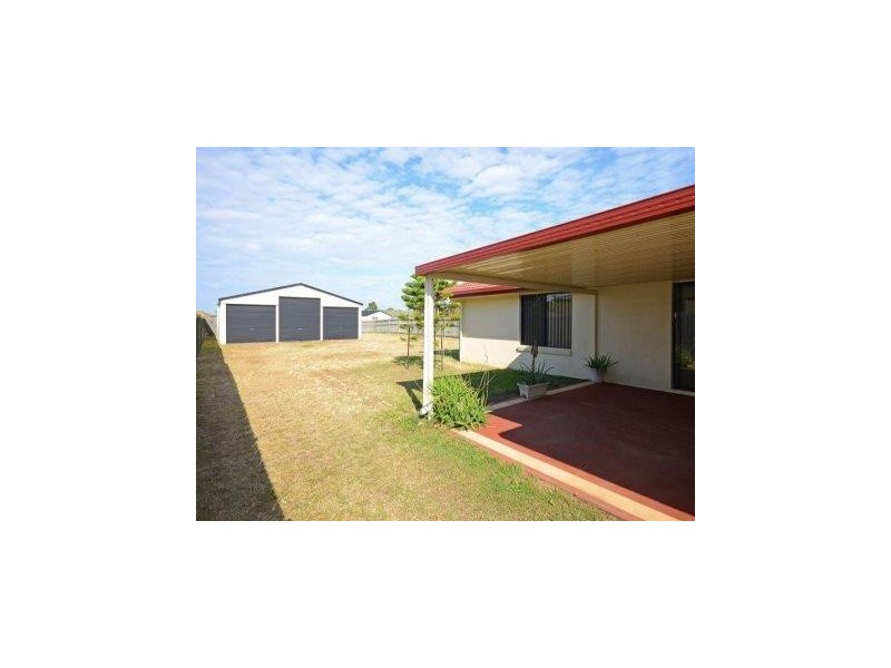 52 Endeavour Way, Eli Waters QLD 4655