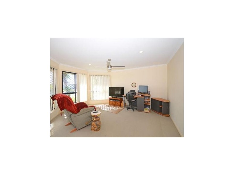 52 Endeavour Way, Eli Waters QLD 4655