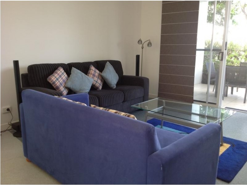 98 University Drive, Varsity Lakes QLD 4227