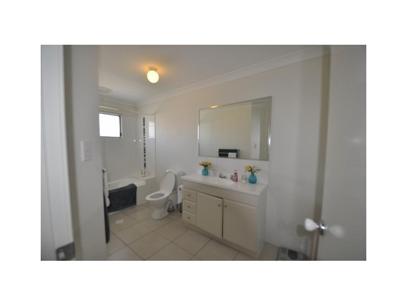 130 Jutland Street, Oxley QLD 4075