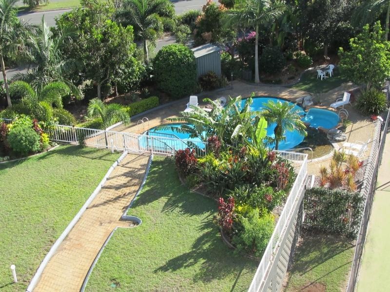 1 / 56 Hooker Blvd, Mermaid Waters QLD 4218
