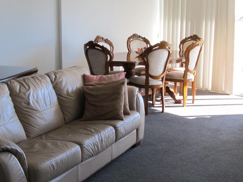 1 / 56 Hooker Blvd, Mermaid Waters QLD 4218