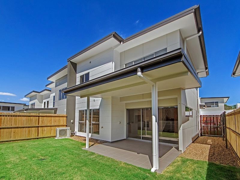 8 Russell Street, Everton Park QLD 4053