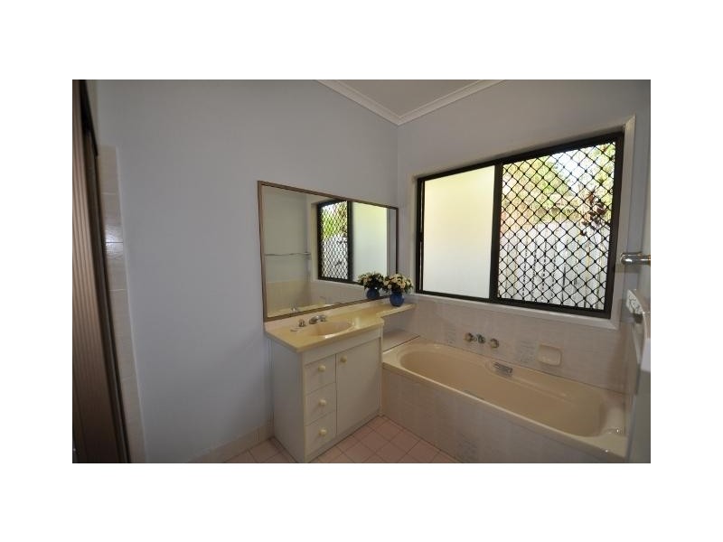 62 Carinya Street, Indooroopilly QLD 4068