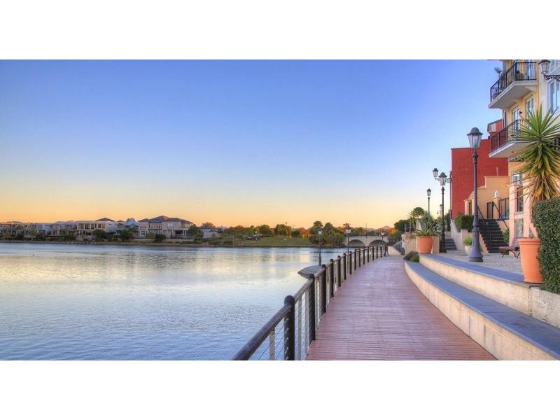 54 / 3030 The Boulevard, Carrara QLD 4211