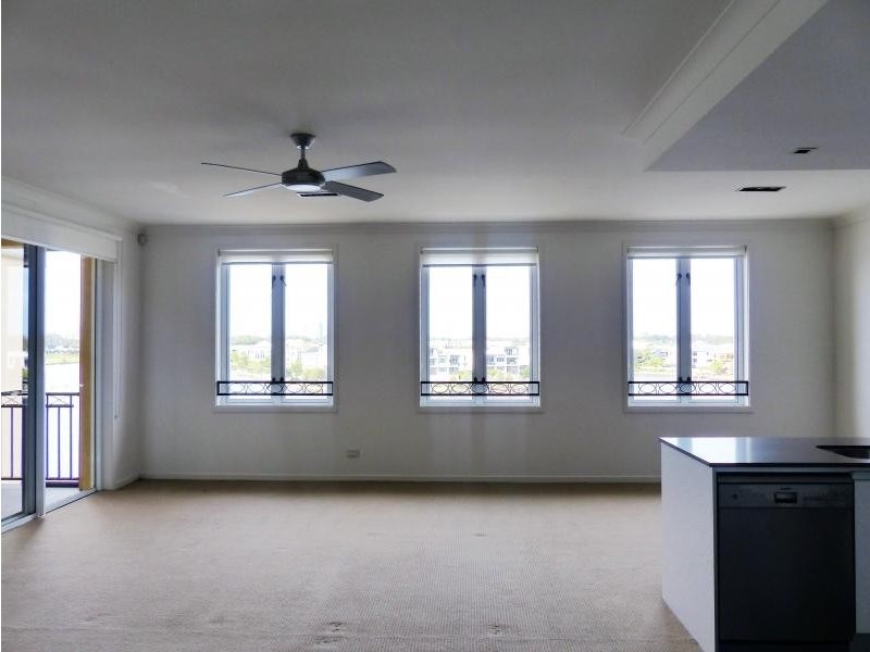 54 / 3030 The Boulevard, Carrara QLD 4211