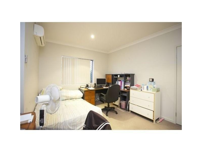 8 Ridge Street, Greenslopes QLD 4120