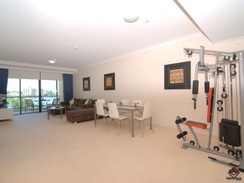 35 Ferry Street, Kangaroo Point QLD 4169