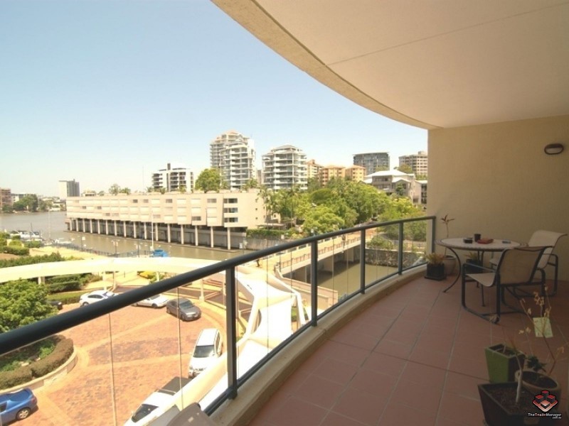 35 Ferry Street, Kangaroo Point QLD 4169