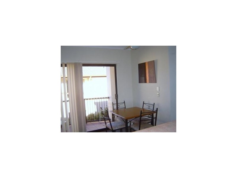 5 / 7-13 Barranbali Street, Chevron Island QLD 4217