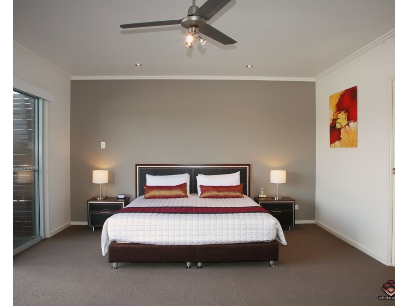 42/80 Moolyyir Steet, Urangan QLD 4655