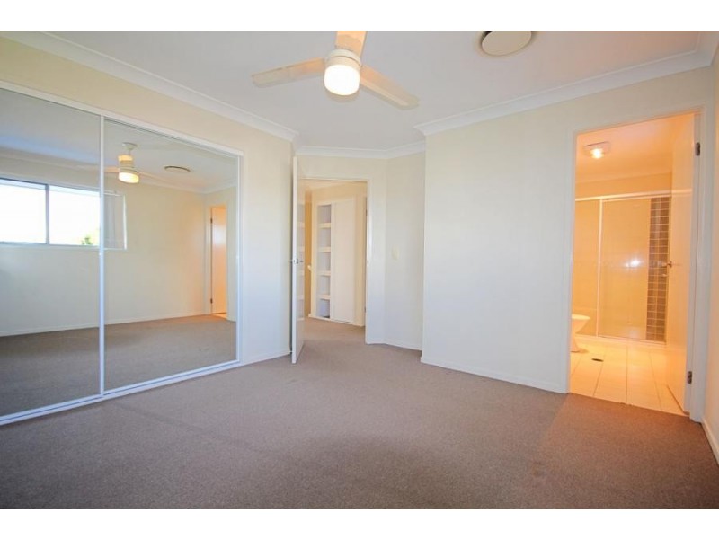 DG / 110 Lexey Crescent, Wakerley QLD 4154