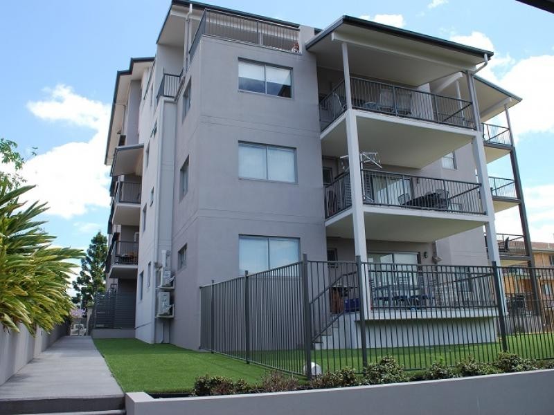 32-34 Bonython Street, Windsor QLD 4030