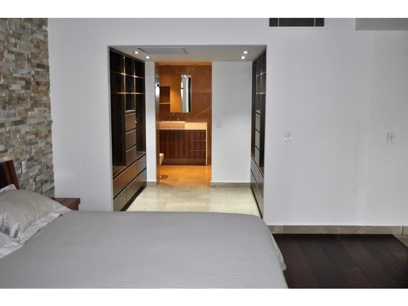 1 Holman St 1 Holman Street, Kangaroo Point QLD 4169