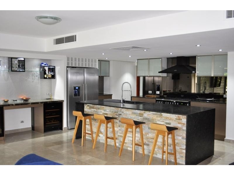 1 Holman St 1 Holman Street, Kangaroo Point QLD 4169