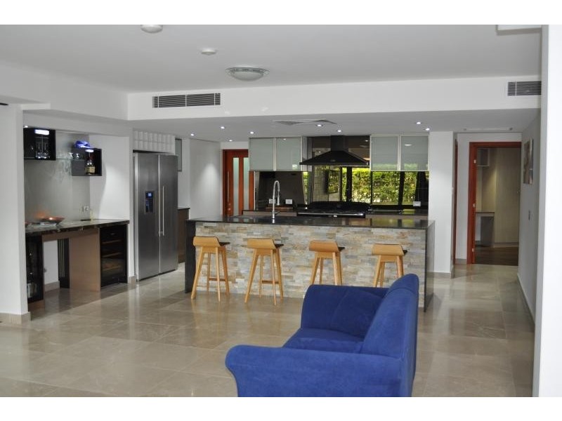 1 Holman St 1 Holman Street, Kangaroo Point QLD 4169