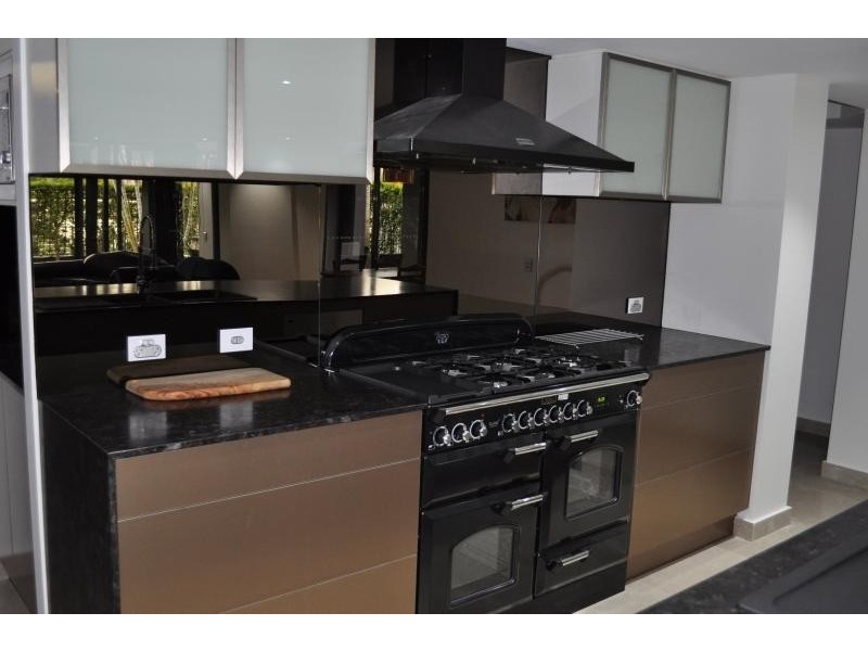 1 Holman St 1 Holman Street, Kangaroo Point QLD 4169