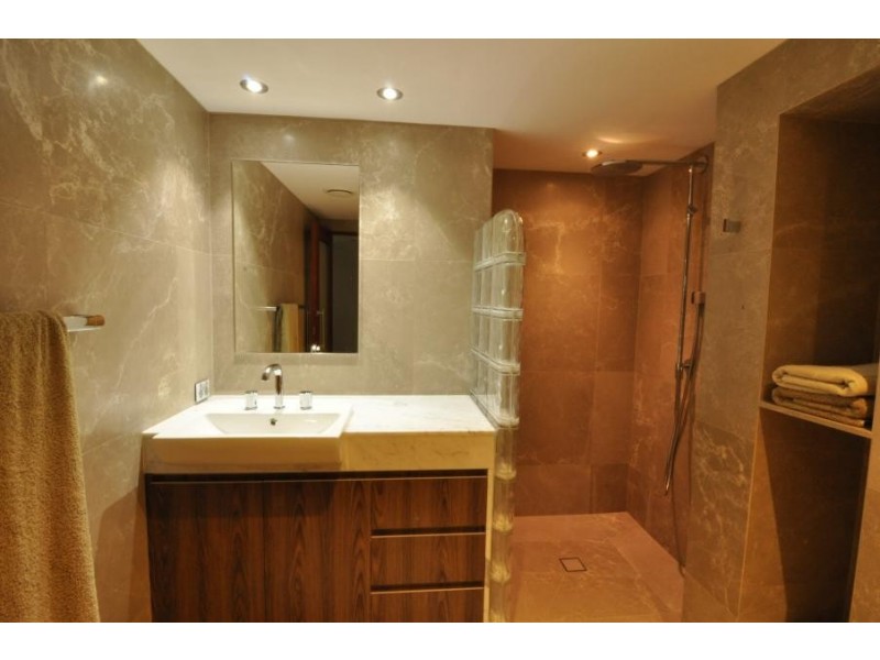 1 Holman St 1 Holman Street, Kangaroo Point QLD 4169