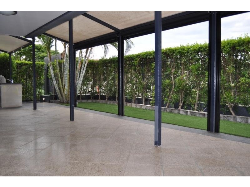 1 Holman St 1 Holman Street, Kangaroo Point QLD 4169