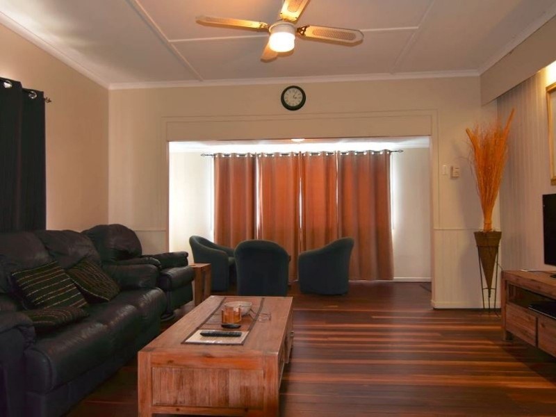 11 Amelia Street, West Gladstone QLD 4680