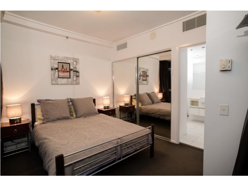 30 Macrossan St, Brisbane QLD 4000