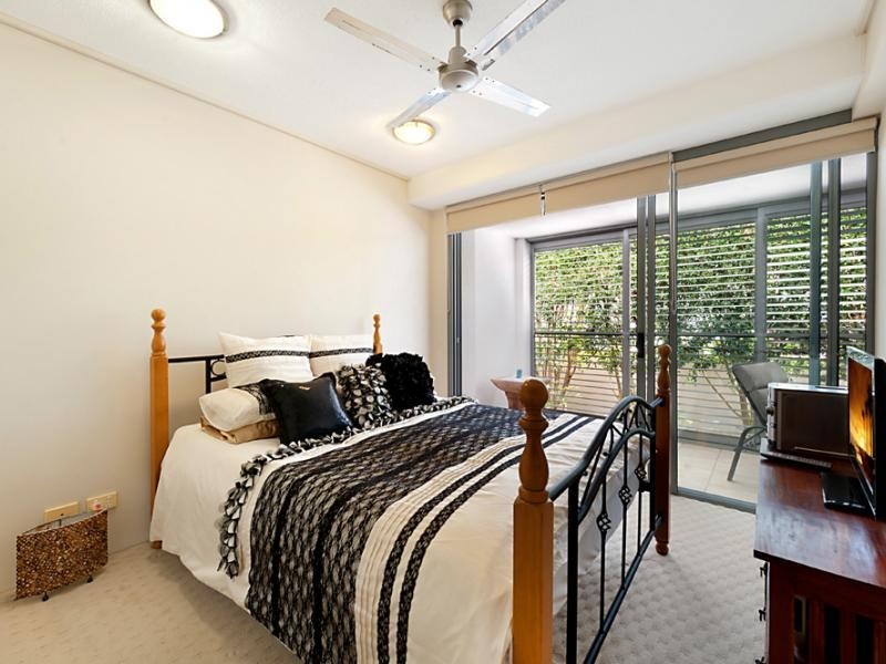 105 Scarborough St, Southport QLD 4215